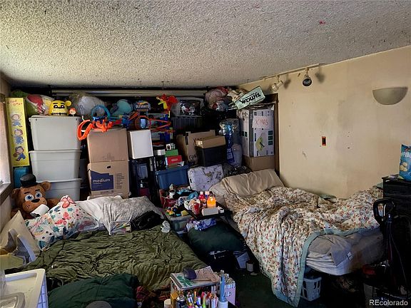 3rd image of 493 Cascade Circle