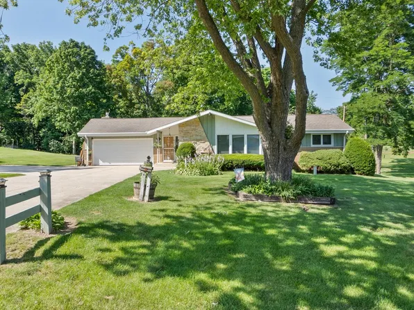 16530 Willow Ridge LANE, Brookfield, WI 53005