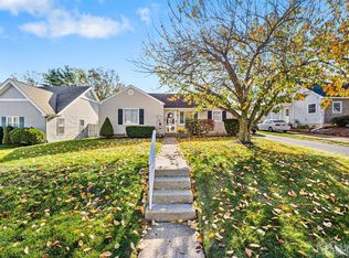 34 Walnut St, Edison, NJ 08817