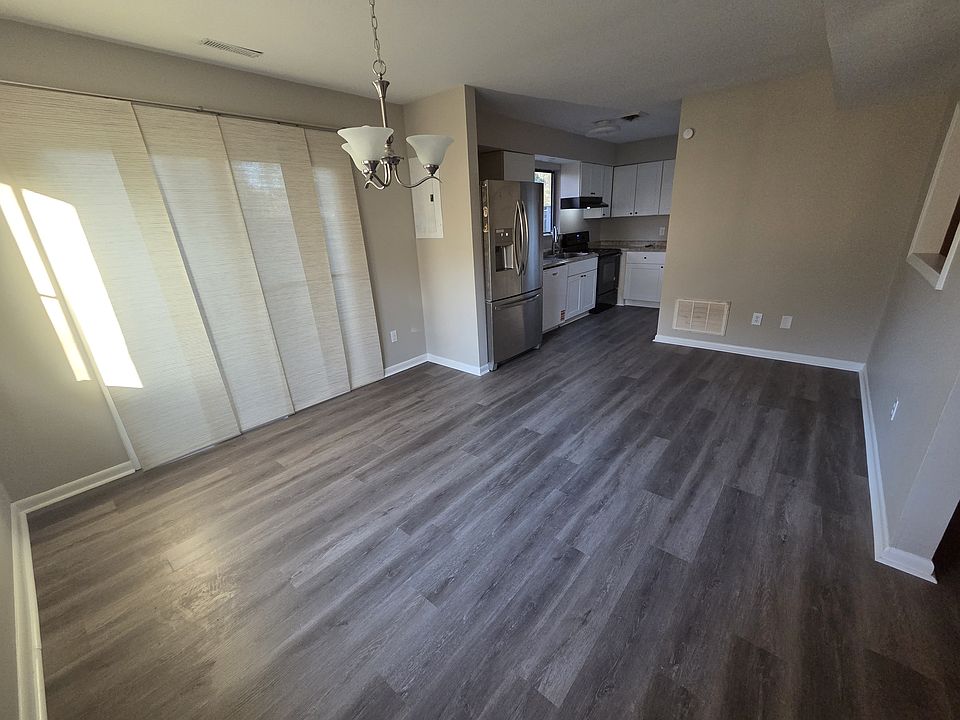 Dining room/ Kitchen