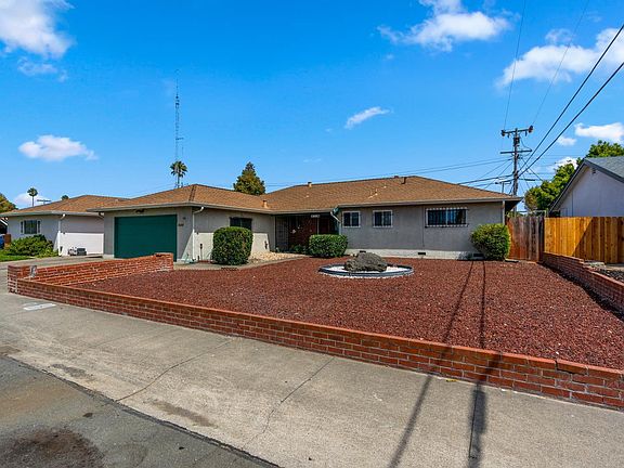 4th image of 746 Tobin Drive W