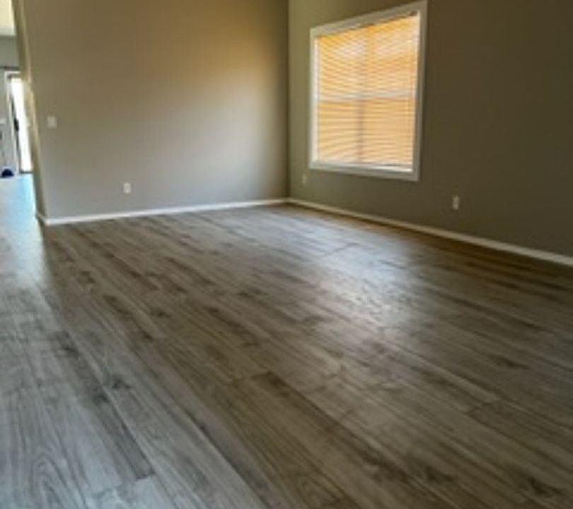 1st image of 15752 W Crocus Dr