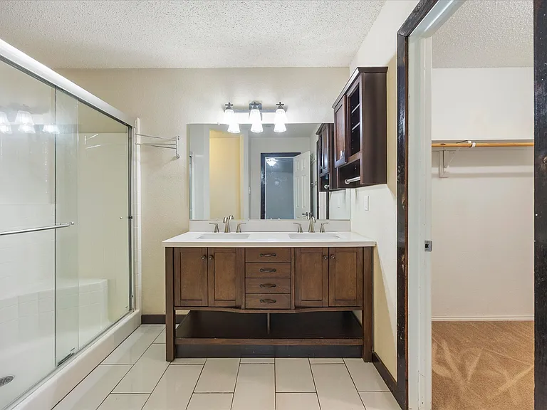 2701 Redwood St — Photo 15