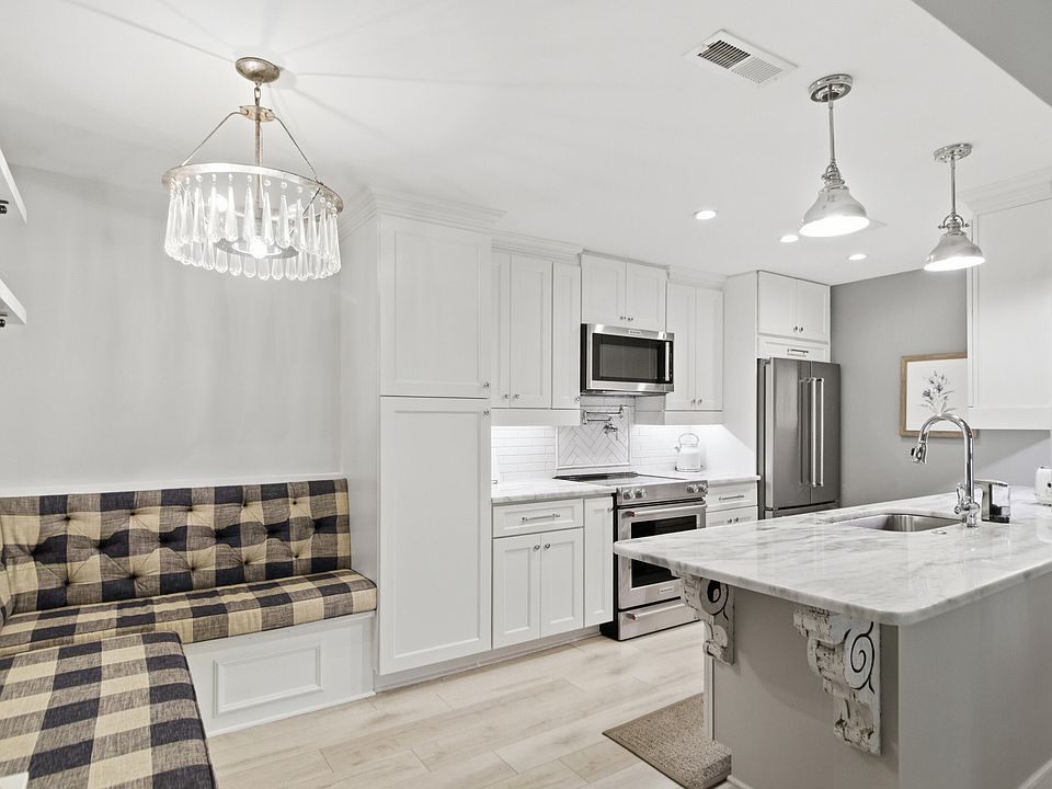 1st image of 2011 N Highway 17 Unit 1300Q