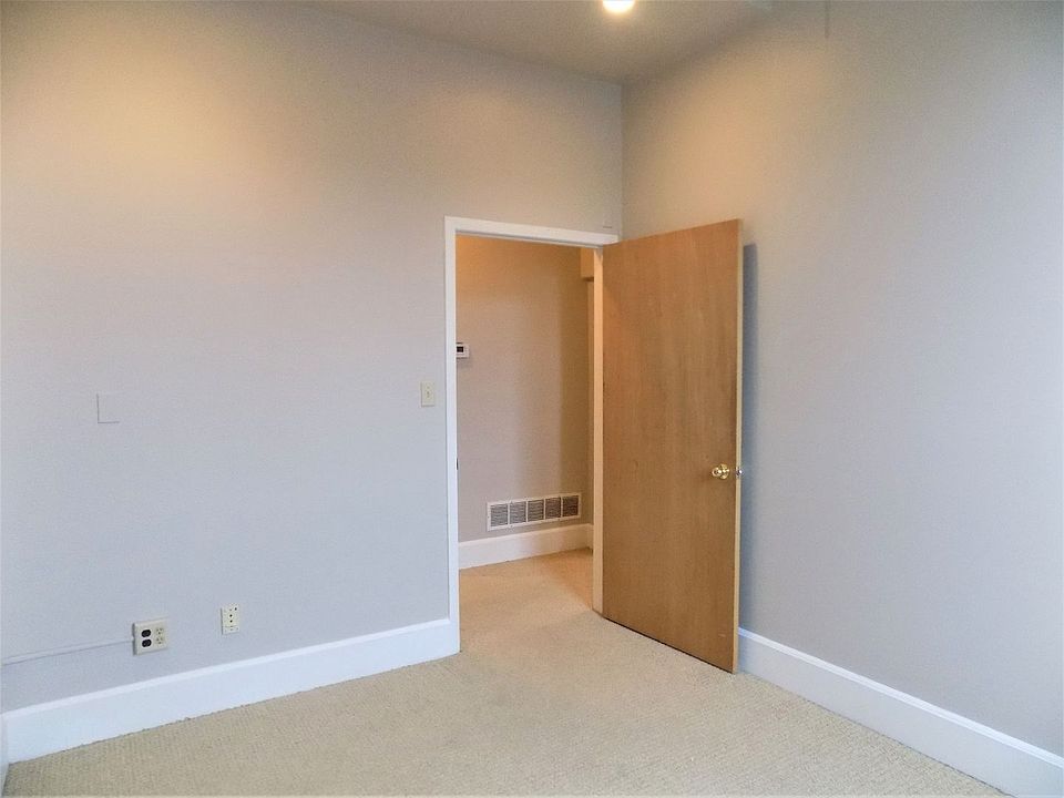 101 North Main St. 101 W Main St Fairfield IA Zillow