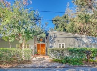 21439 Gaona St, Woodland Hills, CA 91364