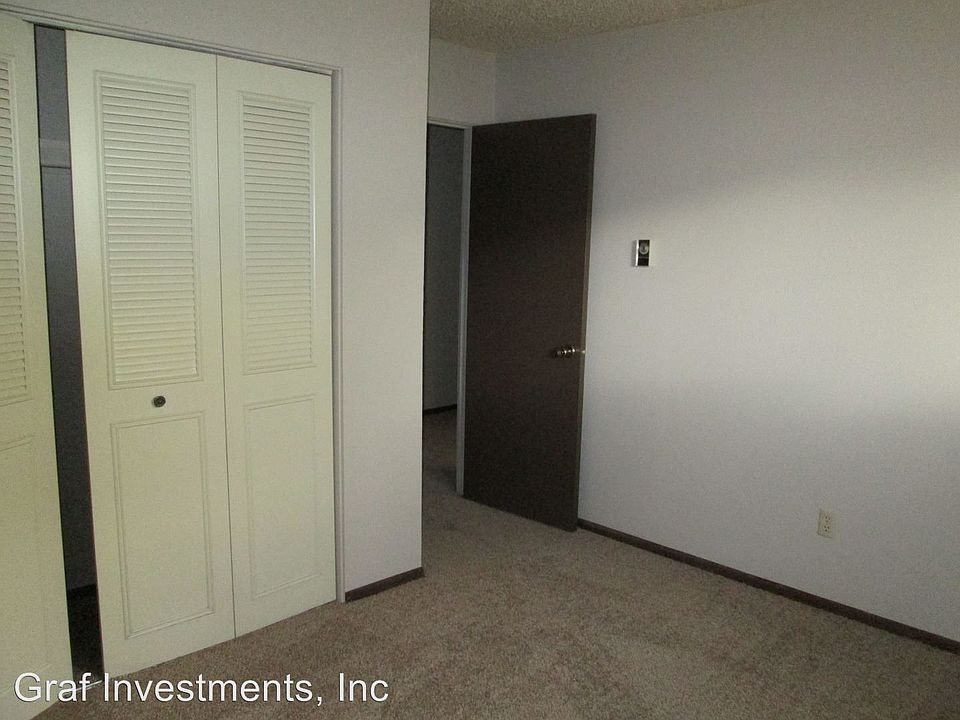 1st image of 1201 River Dr APT 3
