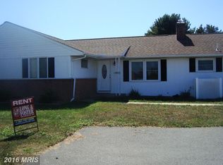 19413 Longmeadow Rd, Hagerstown, MD 21742