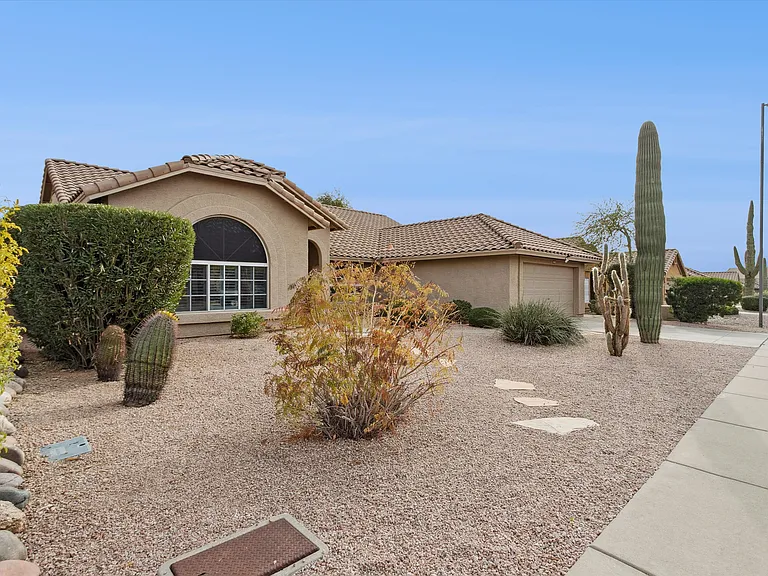 4637 E Fernwood Ct — Photo 38