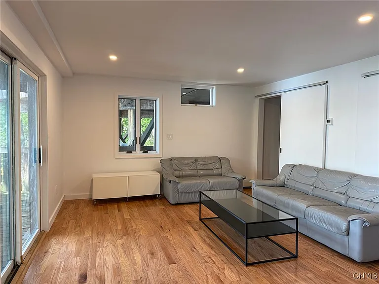 1308 E Shore Dr — Photo 5