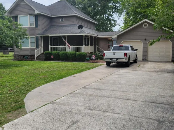 1310 Edward Dr, Moncks Corner, SC 29461