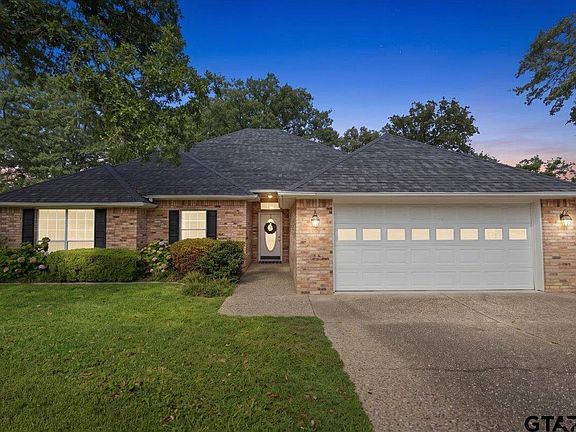 3rd image of 532 Dogwood Ln