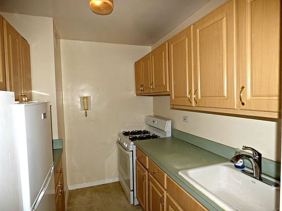 5th image of 205 W End Ave APT 15R