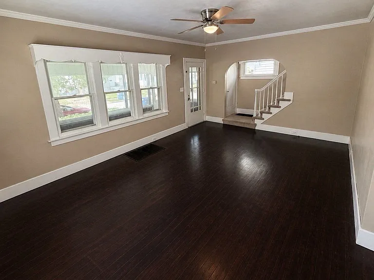 4136 Fairview Dr — Photo 48