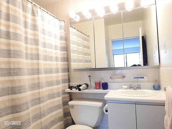 5th image of 207 E 30th St APT 4B