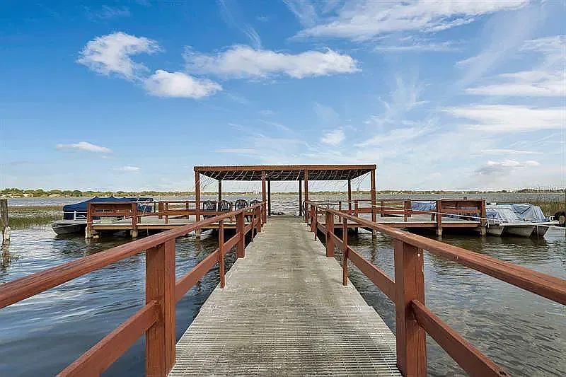 Fishing deck 55+ community