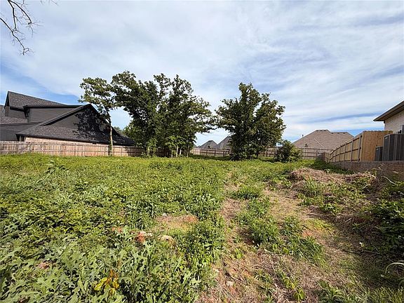 2nd image of 4624 Maple Ridge Dr Lot 8