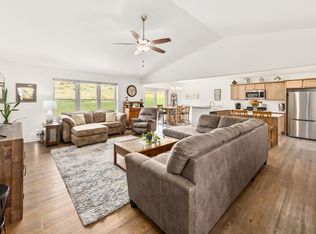 1424 Tyranena Ter, Lake Mills, WI 53551
