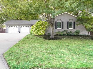 407 Linden Pl, Raymore, MO 64083