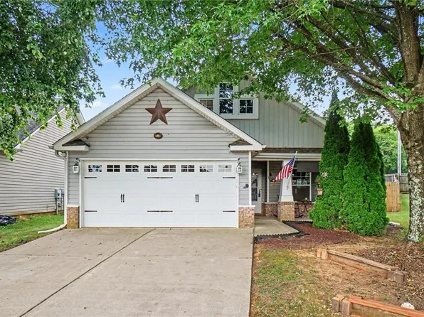 71 Oakbrook Dr SW, Cartersville, GA 30120