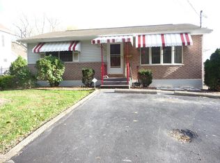 295 Oak St, Larksville, PA 18651