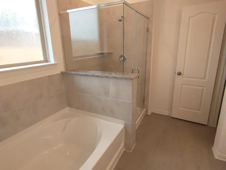 8034 Royal Palm Dr — Photo 9