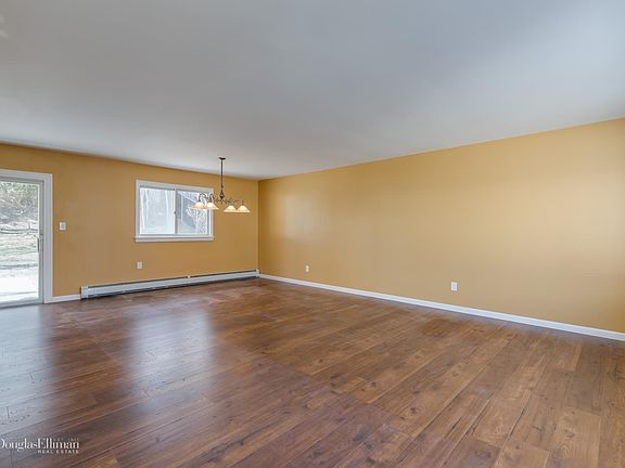 2nd image of 15 Wexford Dr