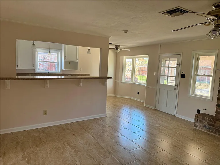 1109 Sally Anne Dr — Photo 4