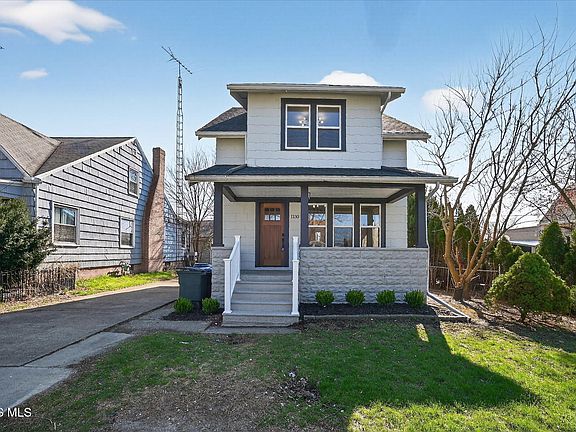 2nd image of 1130 Earlwood Ave