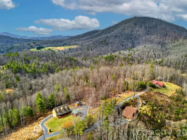 Red Bird Rd, Spruce Pine, NC 28777