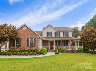 62 Classic Oaks Cir, Hendersonville, NC 28792