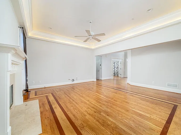 9445 Stoney Ridge Ln — Photo 14