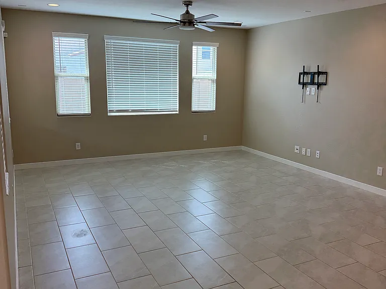 12329 W Wagon Wheel Dr — Photo 11