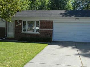 33656 Roselawn Dr, New Baltimore, MI 48047