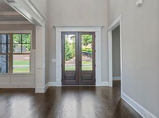 717 Creekside Bnd, Alpharetta, GA