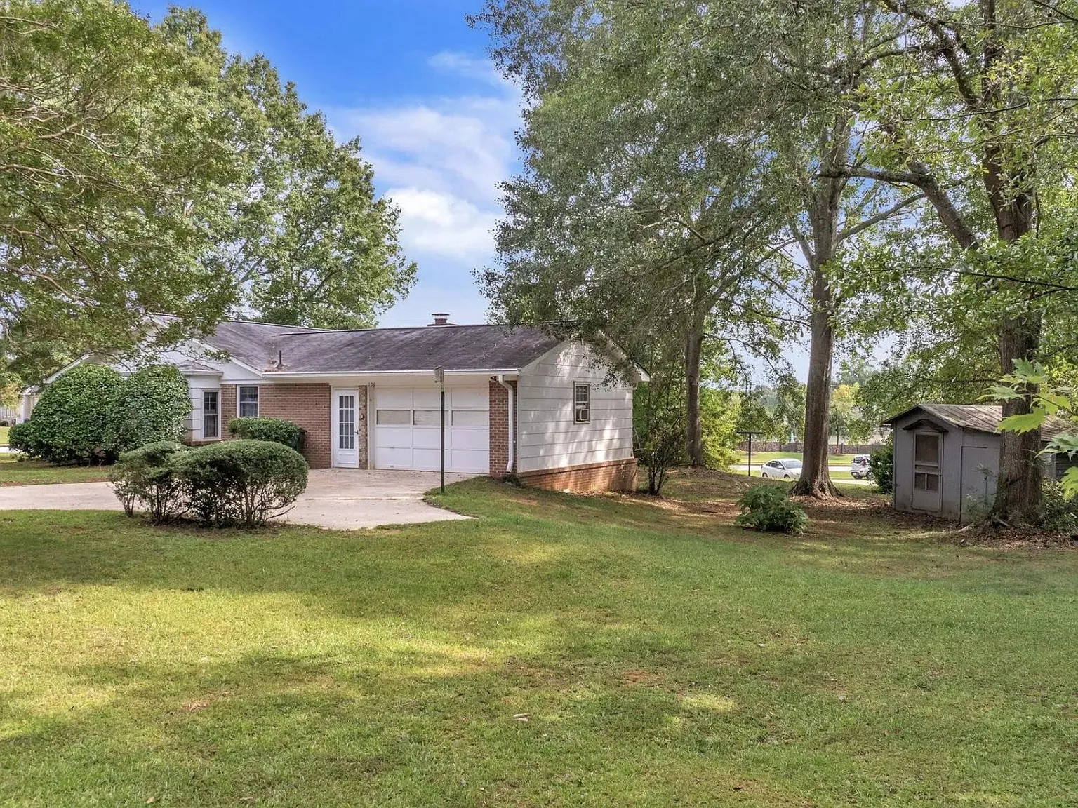 3 bed, 2.5 bath, 1814 sqft, $1,895 — Photo 4