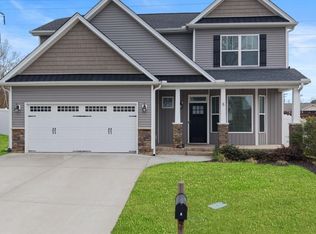 8 Saddle Bow Ct, Taylors, SC 29687