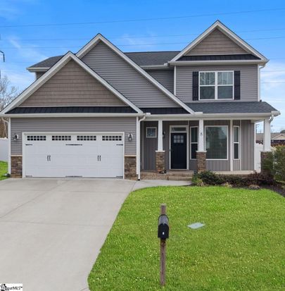 8 Saddle Bow Ct, Taylors, SC 29687
