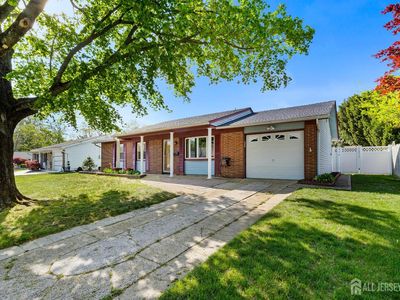 32 Drake Ave, Monroe Township, NJ, 08831