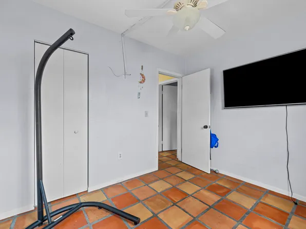 5077 NE 17th Drive, Pompano Beach, FL 33064