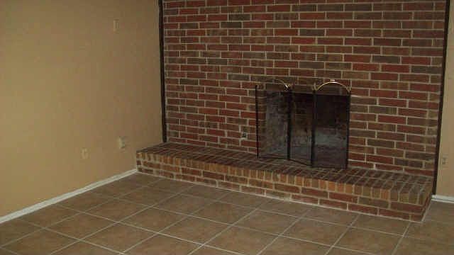 2nd image of 702 Rollingwood Dr