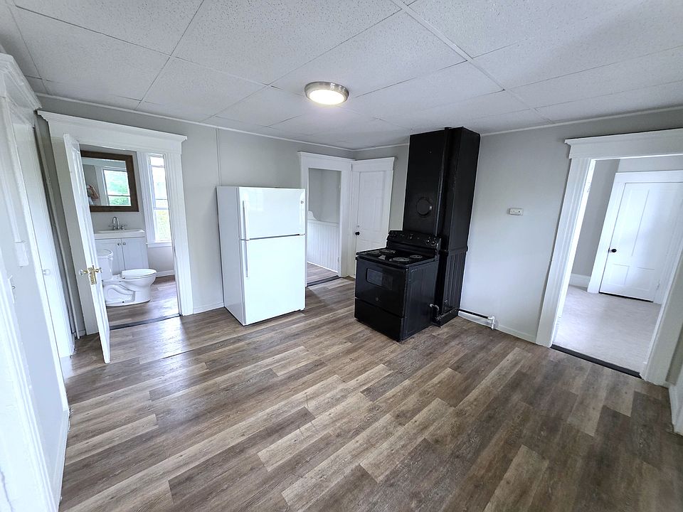 Kitchen/Dining Area