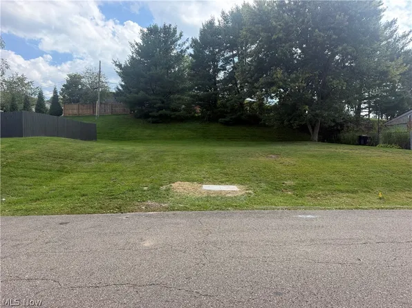 1801 Walnut St, Coshocton, OH 43812