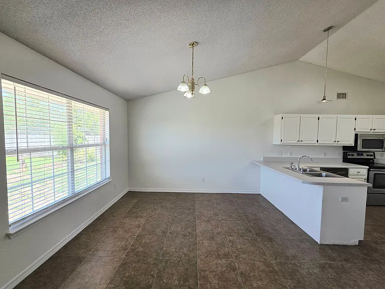 4300 Frasier Ln — Photo 6