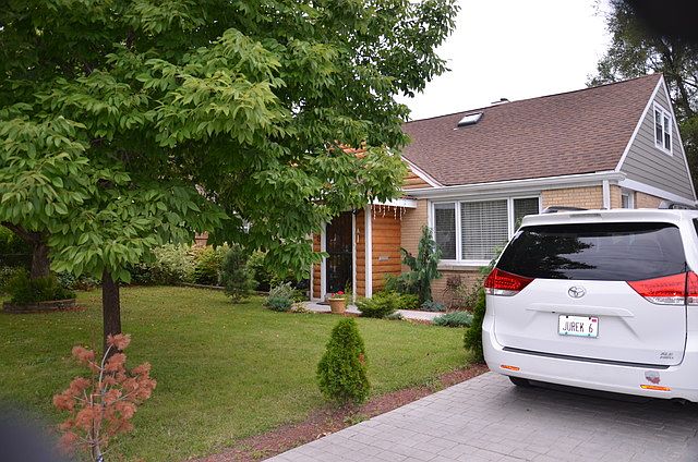 1st image of 423 E Le Moyne Ave