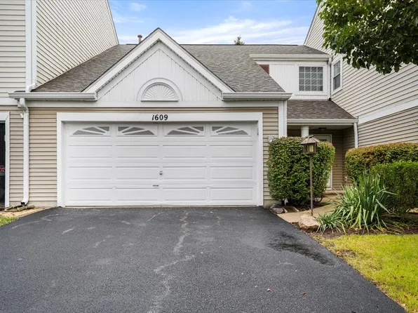 1609 Spaulding Rd, Bartlett, IL 60103