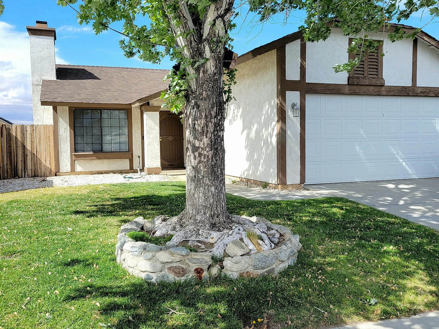 2 bed, 1070 sqft, $3,495 — Photo 1