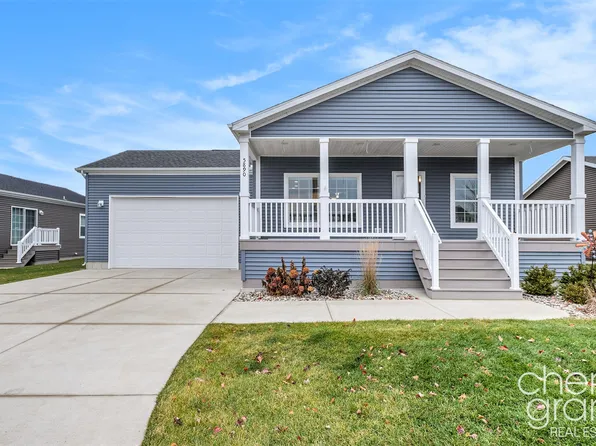 5890 Grace Way Dr, Rockford, MI 49341