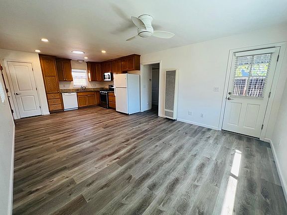 4th image of 613 Kiely Blvd