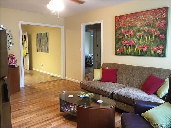 3rd image of 48 Sherwood Dr Unit 1-B